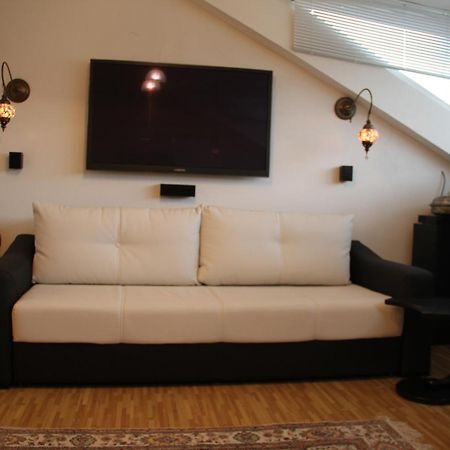 Apartments Town Center SJJ Room photo