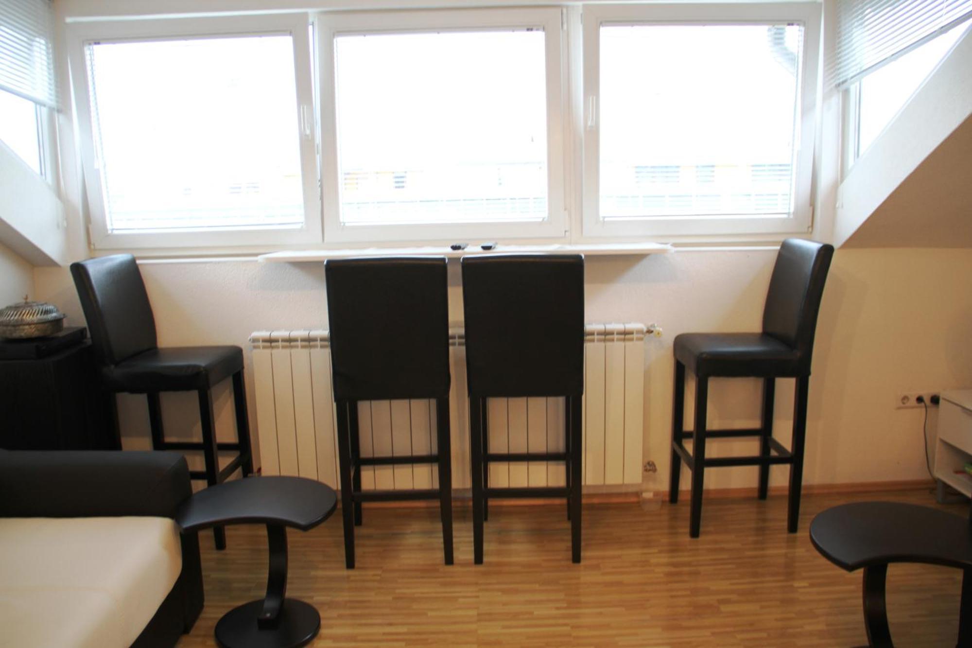 Apartments Town Center SJJ Room photo